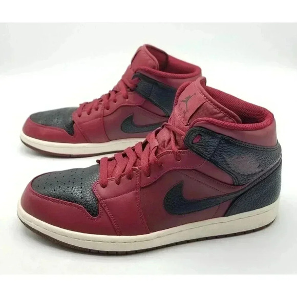 Nike AIR JORDAN 1 Retro Mid Reverse Banned 2017 (554724-601) Mens 11.5 Red Black - Picture 3 of 10